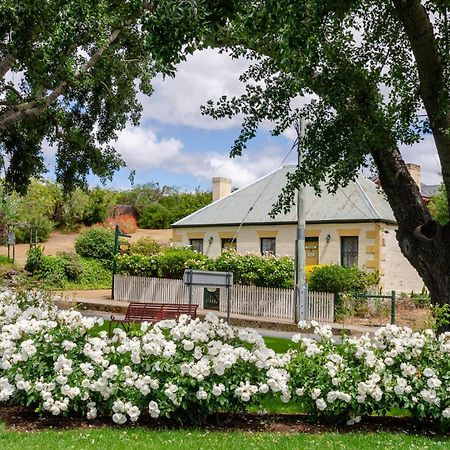 Bridge Cottages Sargeants & Armoury Cottages 1823 - History & Charm Richmond Kültér fotó