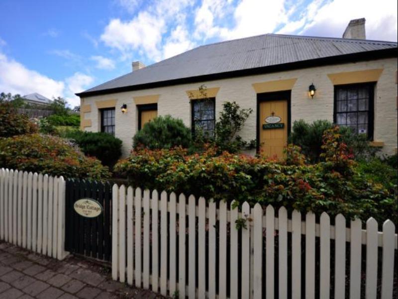 Bridge Cottages Sargeants & Armoury Cottages 1823 - History & Charm Richmond Kültér fotó