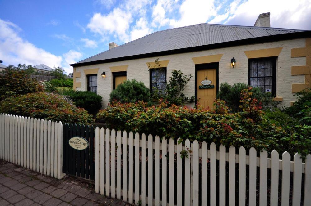Bridge Cottages Sargeants & Armoury Cottages 1823 - History & Charm Richmond Kültér fotó